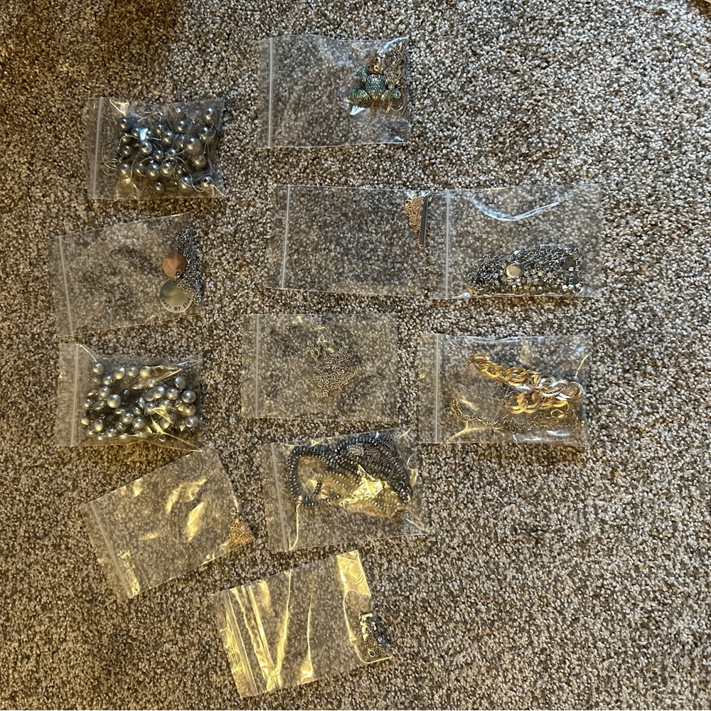 Mixed Costume Jewelry Lot - Silver & Gold Tones (Bundle of 11)